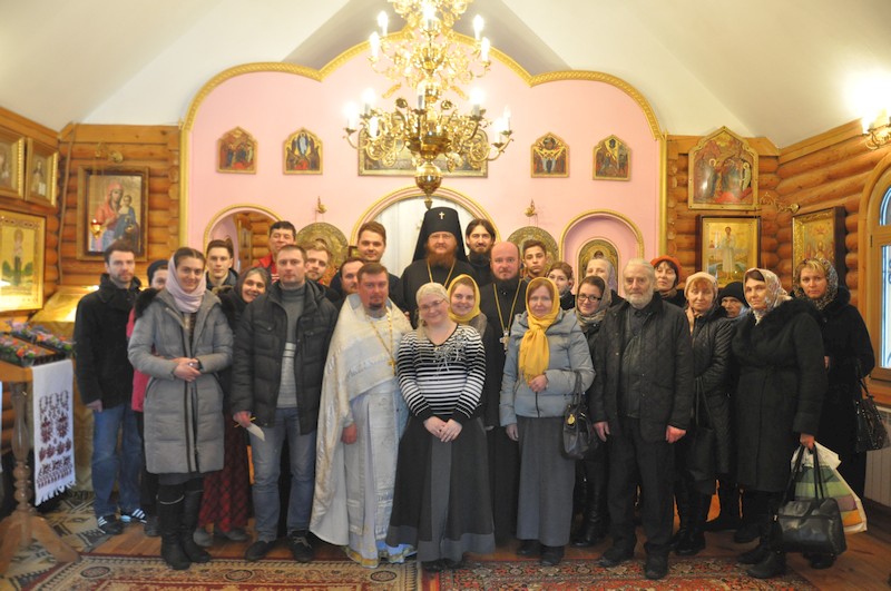 Архієпископ Боярський Феодосій очолив богослужіння престольного свята в храмі св.Лазаря Чотириденного