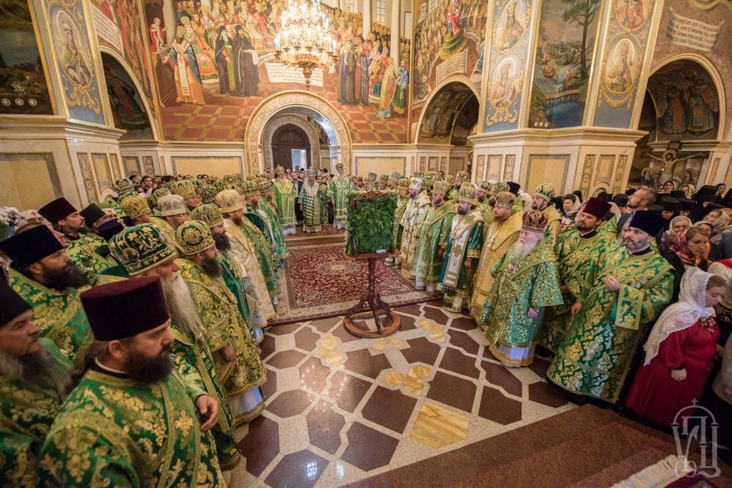 Накануне дня памяти прп.Онуфрия архиепископ Боярский Феодосий сослужил Предстоятелю УПЦ в Киево-Печерской Лавре
