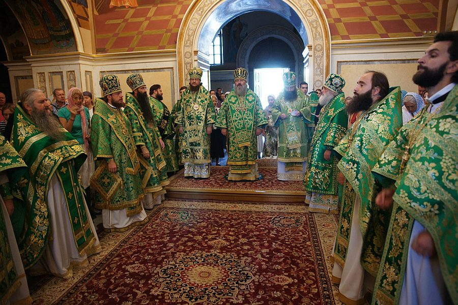 Архієпископ Феодосій молитовно відзначив малий День Ангела у Києво-Печерській Лаврі