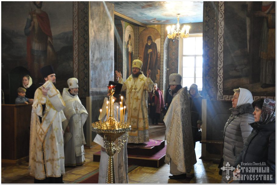 Архиепископ Феодосий совершил Литургию в Неделю 35-ю по Пятидесятнице