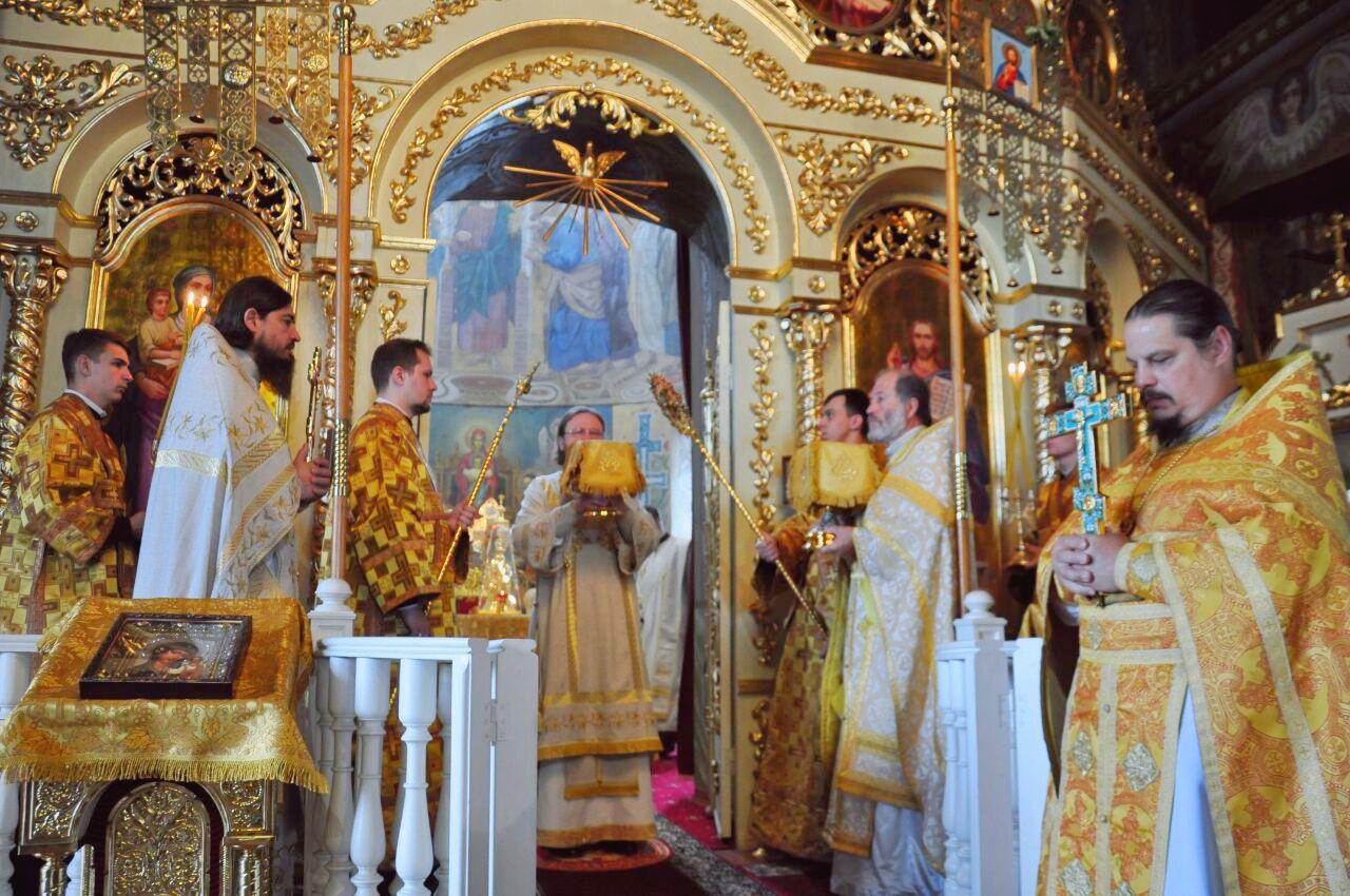 Архієпископ Феодосій звершив Літургію у Неділю 2-гу після П’ятидесятниці