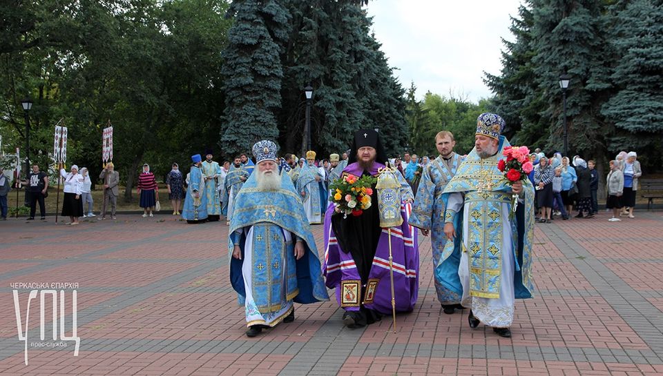 Архиепископ Феодосий поклонился памяти погибших в годы Великой Отечественной войны