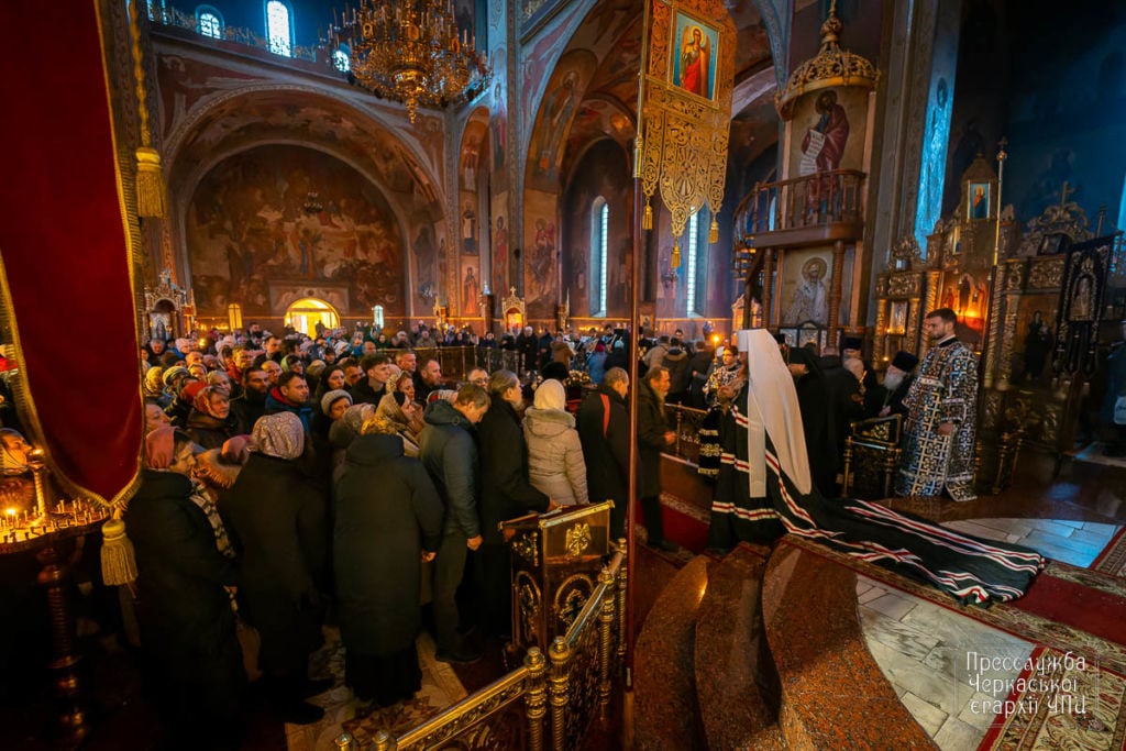 Митрополит Феодосий совершил вечерню с чином прощения в Архангело-Михайловском соборе г.Черкассы